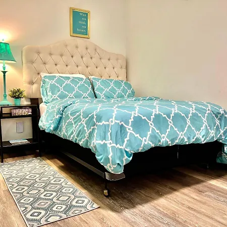 Private Room With Shared Bathroom On The 1St Floor 10 Minutes Walk To University Of Washington